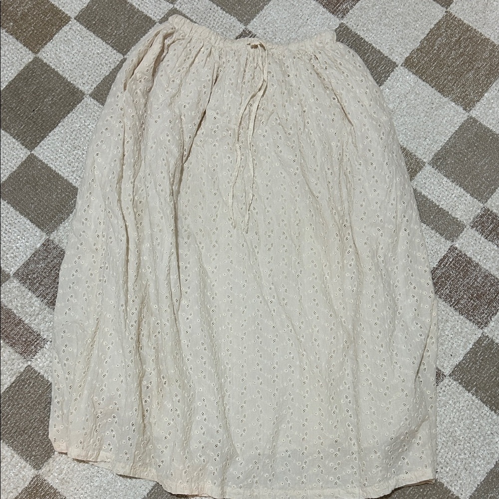 Neuflora Cream Eyelet midi Skirt
